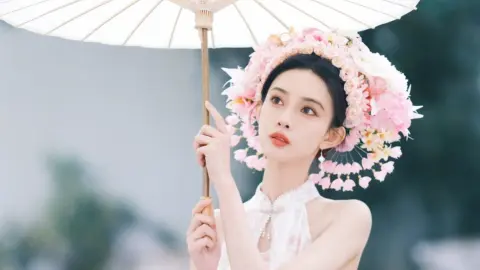 女大学生网恋境外男友